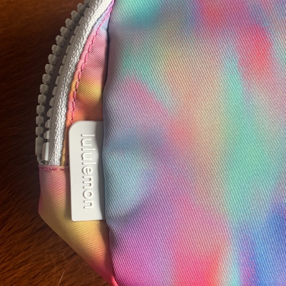 Everywhere Belt Bag - Tie Dye - Picture 5 of 5